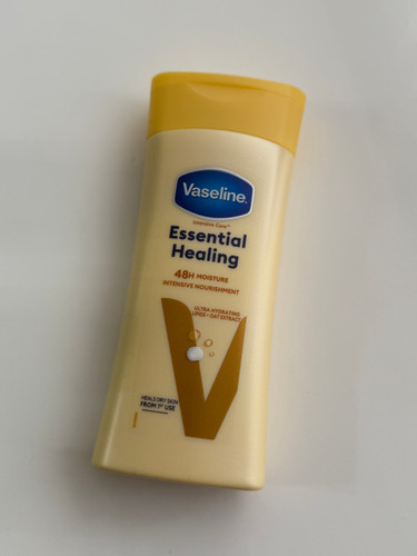 مرطوب کننده وازلین